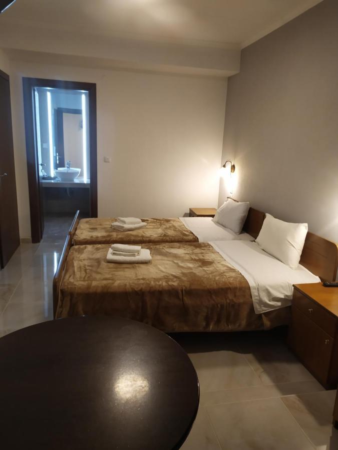 Smallhotel - Vevi Екстер'єр фото