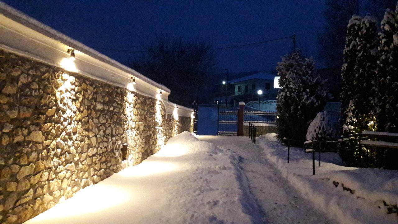 Smallhotel - Vevi Екстер'єр фото